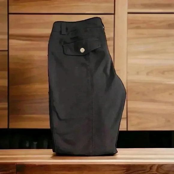 White House Black Market Women’s Size 8 Soft Black Button-Front pants. - Picture 4 of 4